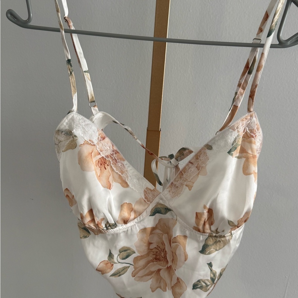 Floral Print Women's Crop Top